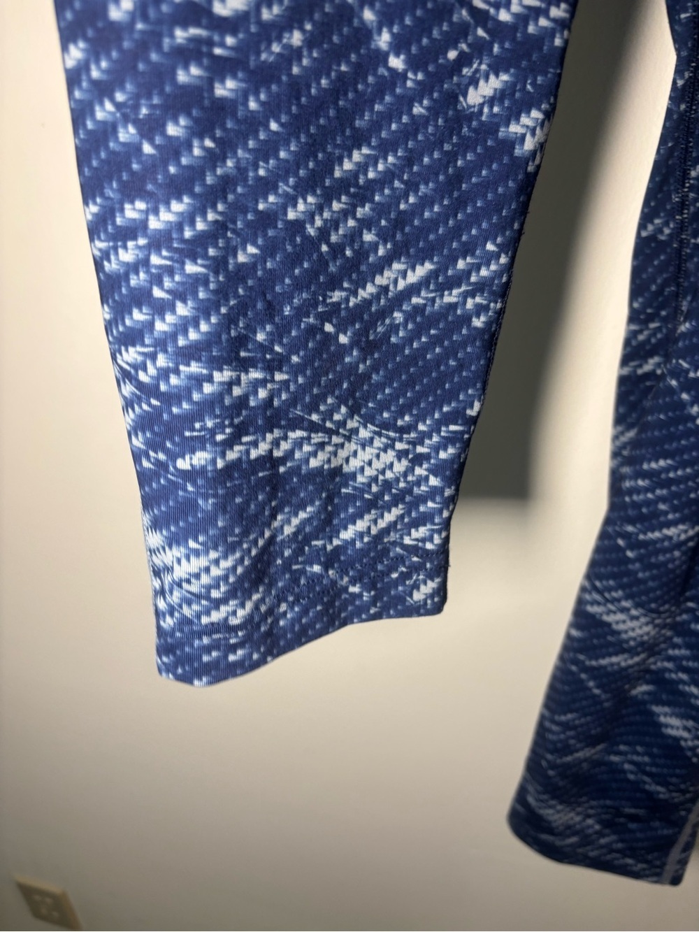 Under Armour Men's XXL Camo Workout Compression Pants - Picture 4 of 6